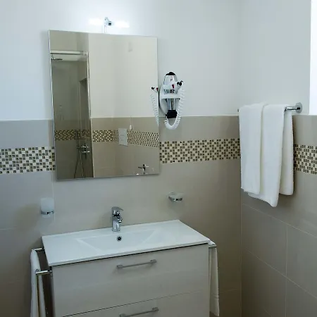 Victoria Aparthotel